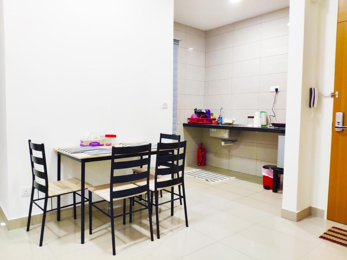 Netflix# Conezion Ioi Resort City By Salaam Suites Putrajaya Bagian luar foto
