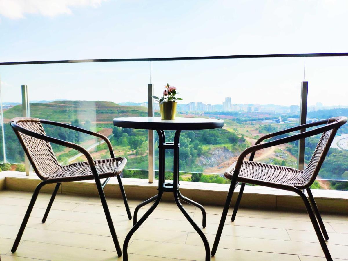 Netflix# Conezion Ioi Resort City By Salaam Suites Putrajaya Bagian luar foto