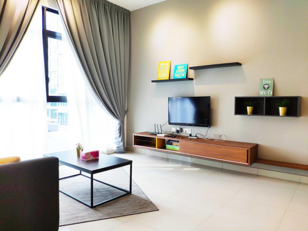 Netflix# Conezion Ioi Resort City By Salaam Suites Putrajaya Bagian luar foto
