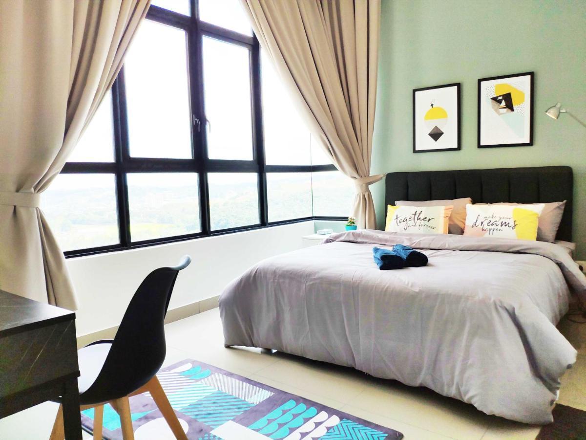 Netflix# Conezion Ioi Resort City By Salaam Suites Putrajaya Bagian luar foto