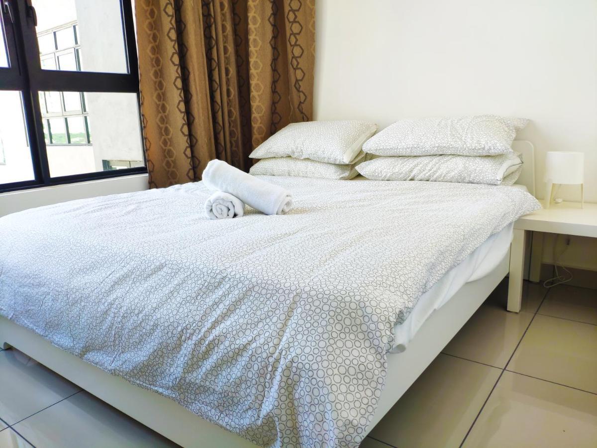 Netflix# Conezion Ioi Resort City By Salaam Suites Putrajaya Bagian luar foto