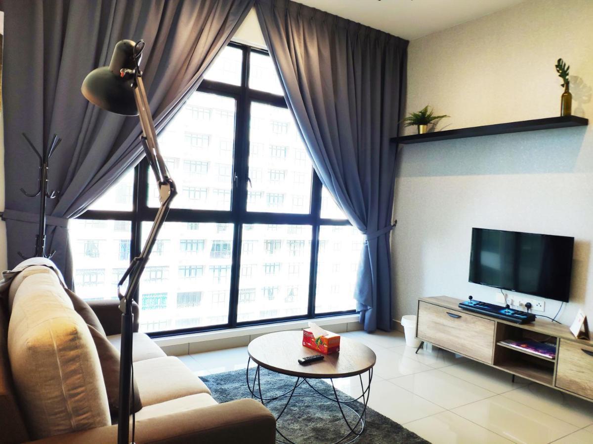 Netflix# Conezion Ioi Resort City By Salaam Suites Putrajaya Bagian luar foto
